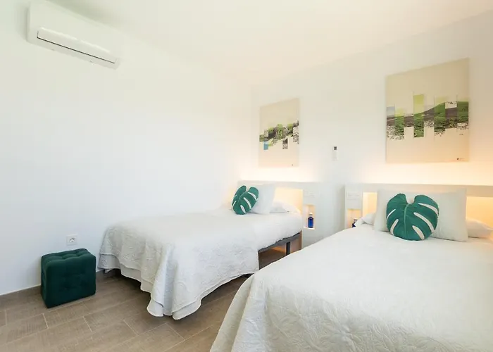 Villa Sea Breeze Lapa And Claca *