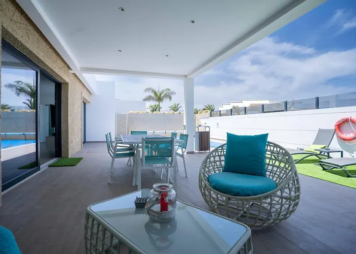 Villa Sea Breeze Lapa And Claca