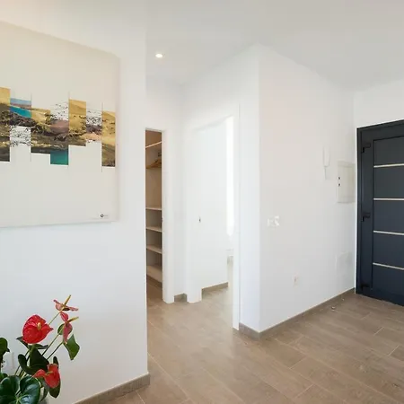 Sea Breeze Lapa And Claca Villa *