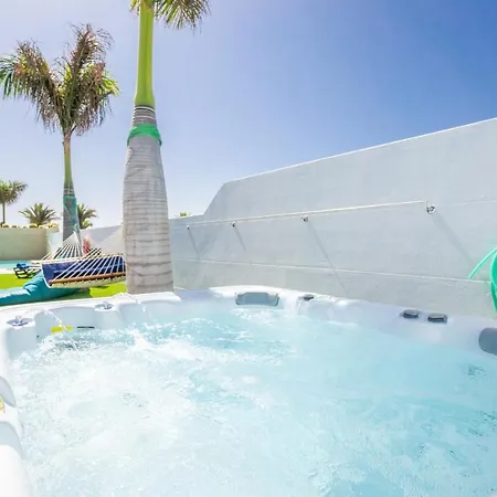 Sea Breeze Lapa And Claca Villa *