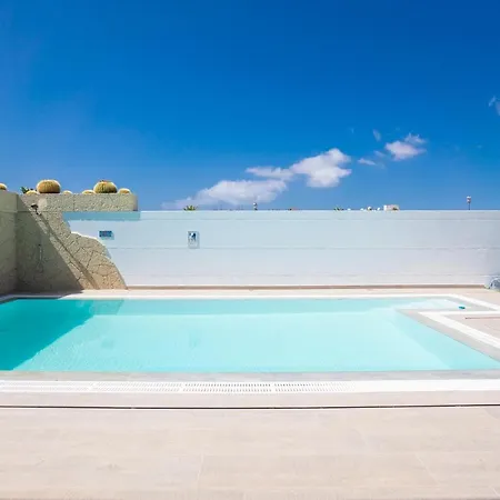 Sea Breeze Lapa And Claca * Playa Blanca (Lanzarote)