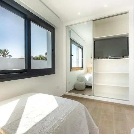 Villa Sea Breeze Lapa And Claca