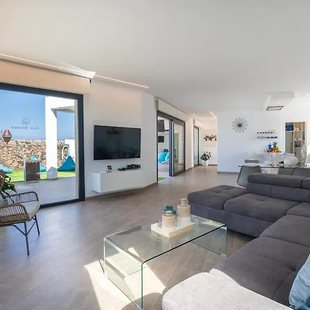 Sea Breeze Lapa And Claca فيلة *