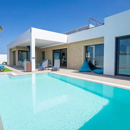 Sea Breeze Lapa And Claca Villa *