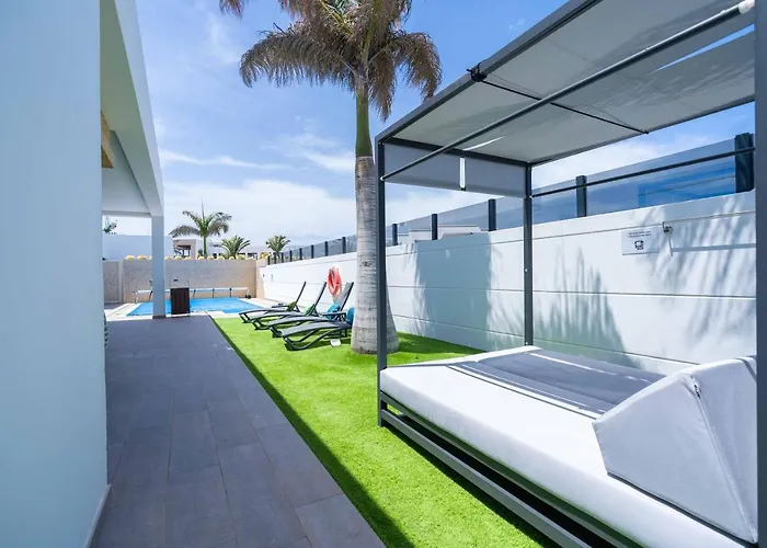 Villa Sea Breeze Lapa And Claca