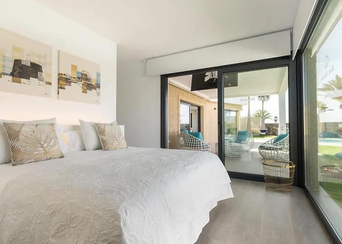 Villa Sea Breeze Lapa And Claca