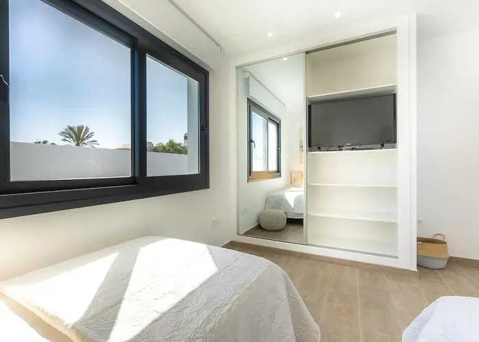 Villa Sea Breeze Lapa And Claca